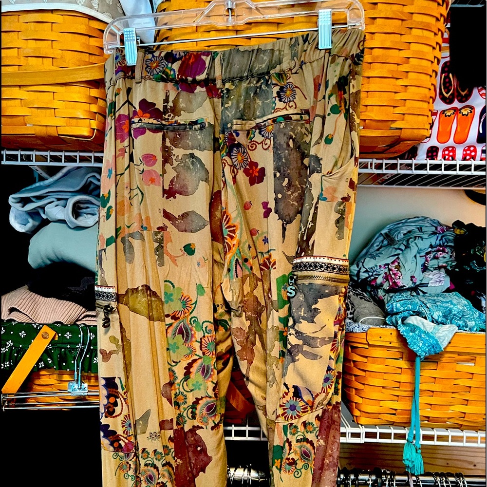 Designal pants.